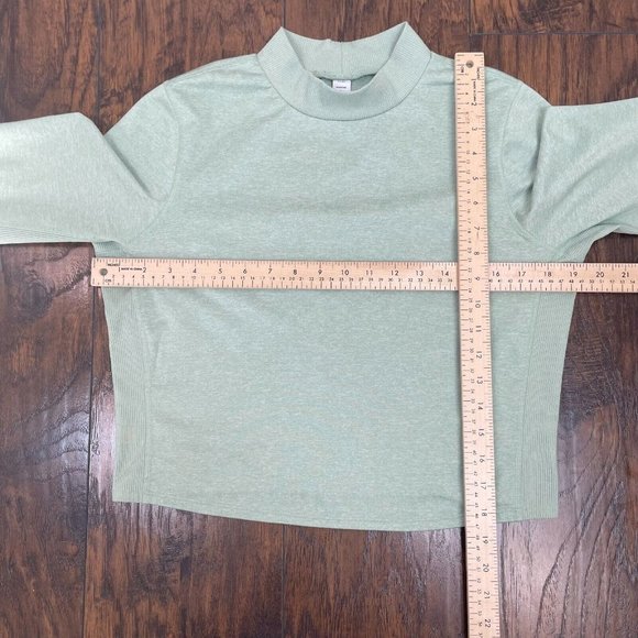Old Navy Active Crop Top Large Green Mock Neck Cozecore Stretch Women's - Picture 7 of 12